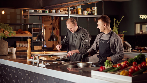Restaurant buffet HOOM hotel Stein Urmond Live Cooking