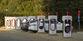 Ladepunkt Tesla